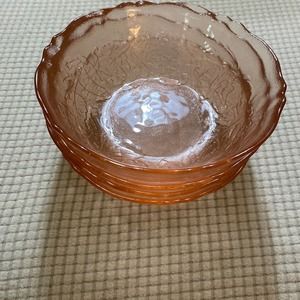 Arcoroc Rosa pink bowls. Set of 4.